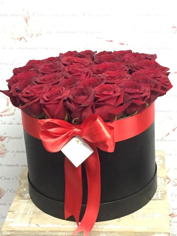 Box/Scatola cappelliera con rose rosse