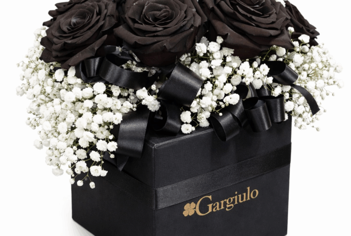 Box Esclusiva con Rose Nere e Velo da Sposa