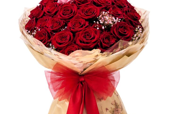 Lussuoso Bouquet di Rose Rosse con Singola Rosa Rosa