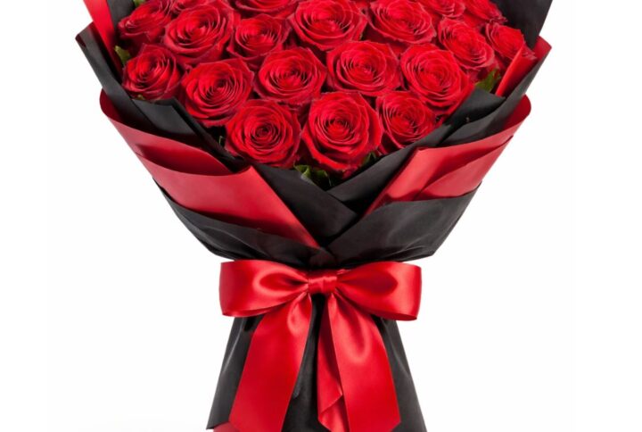 "Passione Assoluta": Bouquet Luxury di Rose Rosse con Incarto Nero